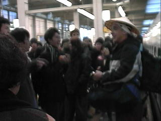 ���ɃT���O���X���͂����āE�E�E���ʂꂾ�I