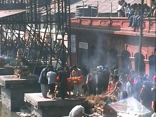 �O�ڂ̒��ł̉Α�