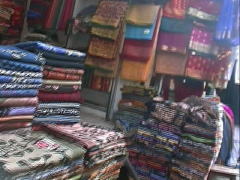 �V���[����