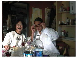 �z�A�����Ƃ��񂾂�`�E�E�IJuan llevar gafas por conqueteria.