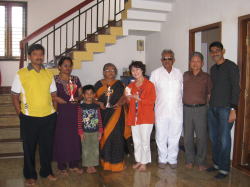 �V�z�R�P���̃}�}�^����̂��o����̉ƁB