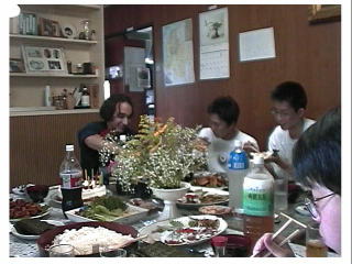 �����I�H�ׂāA�H�ׂāI�I