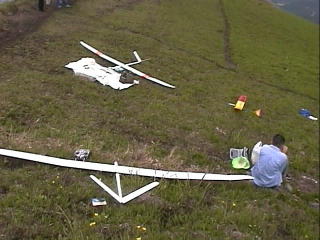 ��ϕ�ł͖͌^�O���C�_�[���΂��Ă���