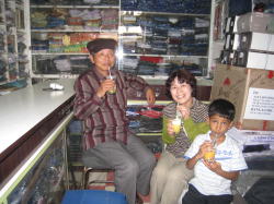 �ʕ��W���[�X�𒸂���