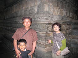 �΂̕ǂ̍׍H�͌����ł�����