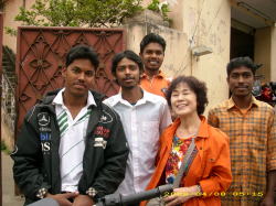 �o�C�N���̎Ⴂ�o�c�҂ƎႢ�O