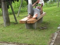 �����r�`�Œ����炸�����Ɩ{��ǂ�ŉ߂�����