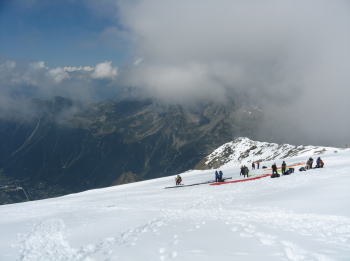 �ጴ�̃e�C�N�I�t��B�^���f�����������R�X�^���o�C