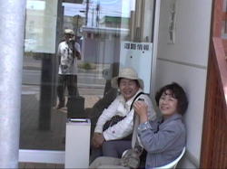 ���Ɠ����N�̂��΂���ƈꎞ�Ԃ͘b������