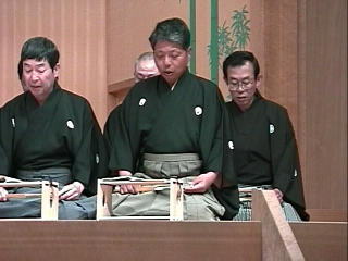 �����Ɖ��΂��茩�Ă���