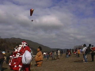 �s�ǂ��₶�̃T���^�t���C�g