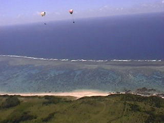 �R�{����Ɖ��{����H�H