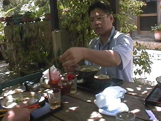 �W���s�[�����m��Ȃ����X�ɘA��čs���Ă��ꂽ�{�邳��