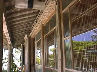 �K���X�˂̊i�q��������