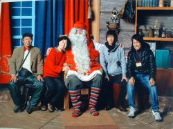 �T���^�N���[�X�ƋL�O�ʐ^