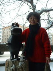 ���[�~����