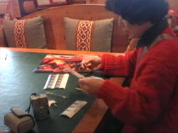 �T���^�N���[�X���̗X�֋ǂ���G�t�����o��